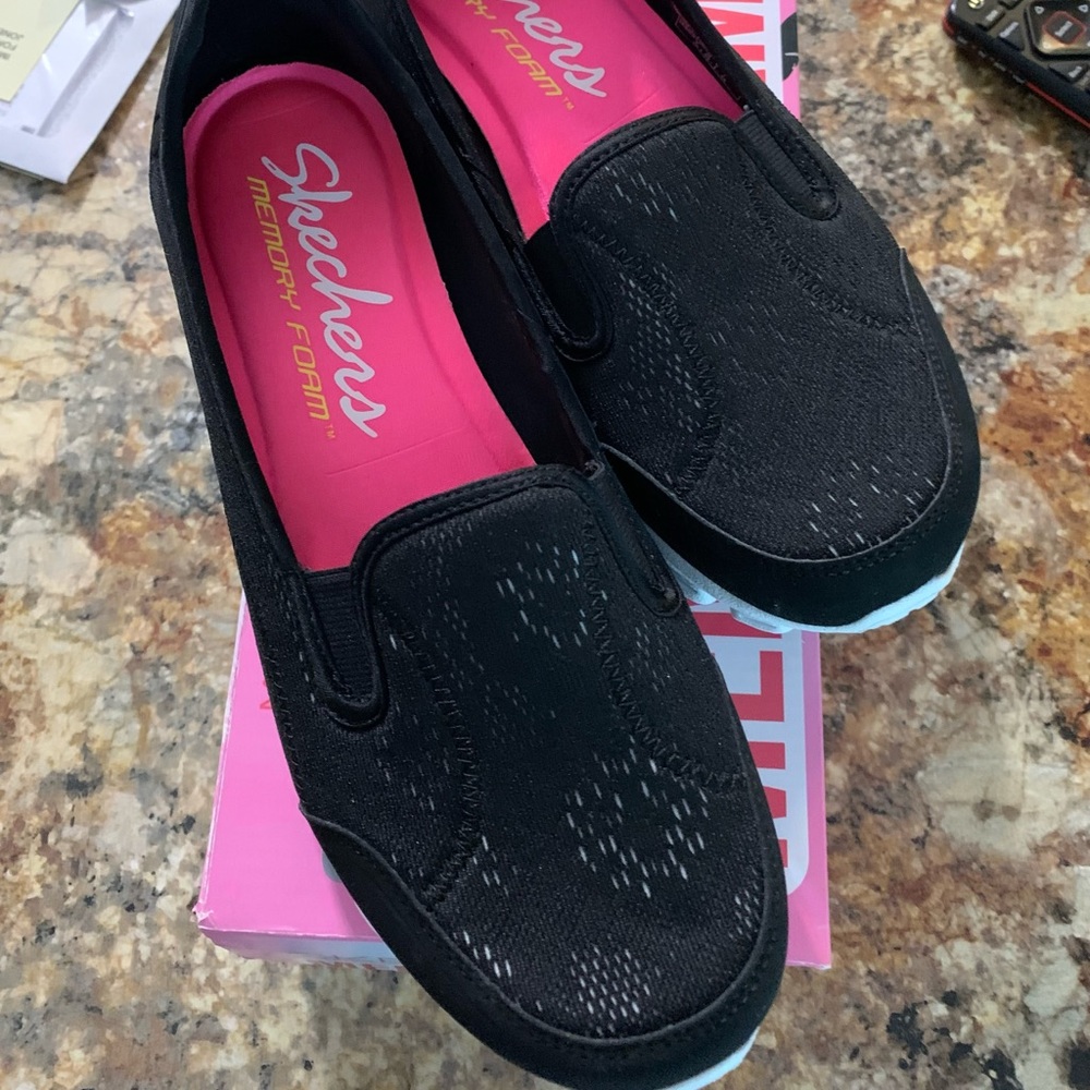 Skechers